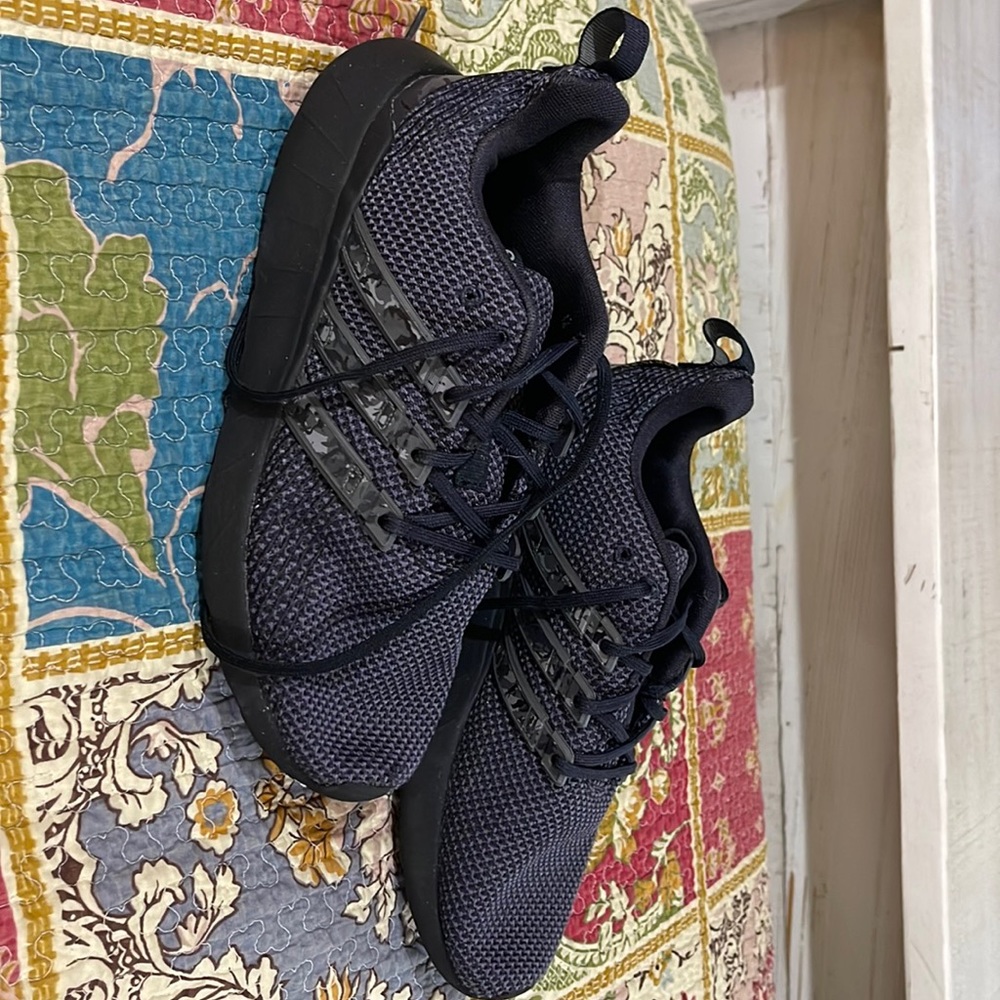 Boys Adidas 6.5